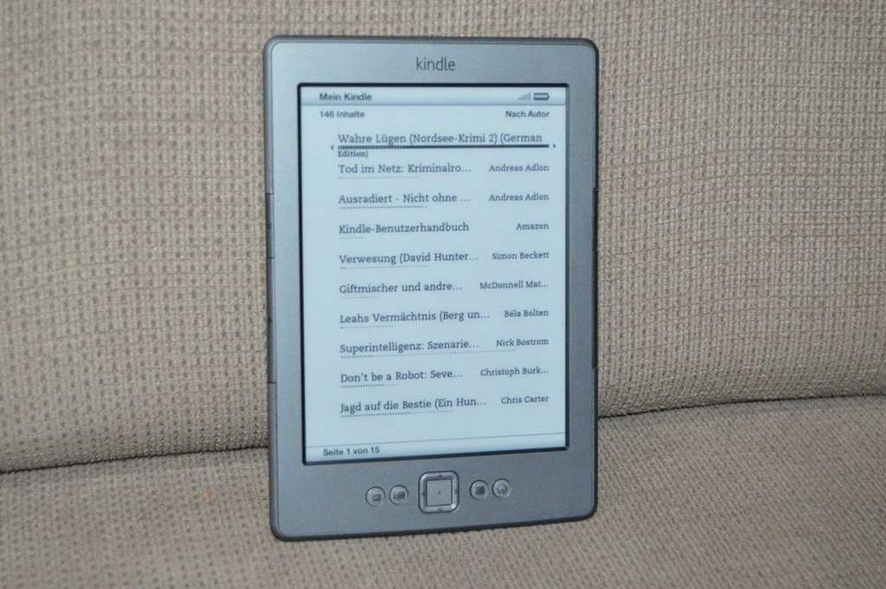 E-reader Amazon Kindle 4 (Silver / Grafit, Display 6" E-Ink, Wi-Fi, Micro-USB)