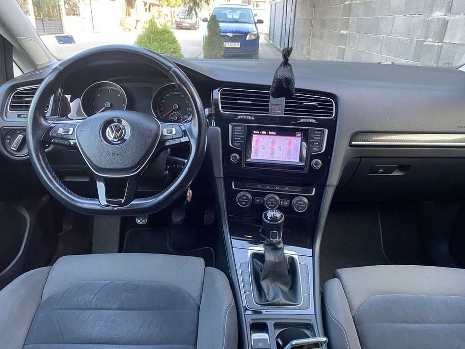 Фолксваген Голф- 7  / 1.6 TDI/