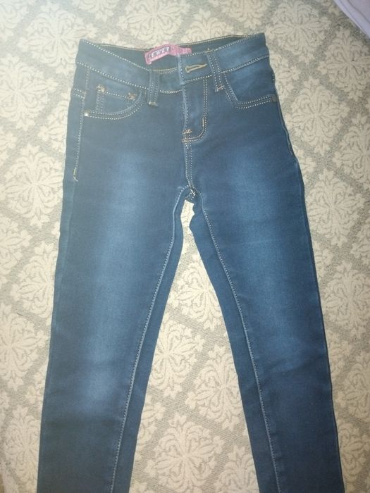 Продам толстовку и джинсы на девочку