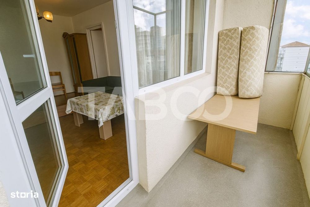 Apartament de vanzare zona Dioda cu 3 camere si balcon