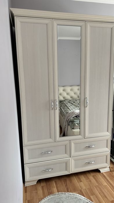 Спальный гарнитур