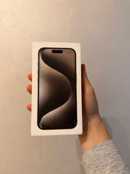 iPhone 15 Pro  1TB Natural Titanium