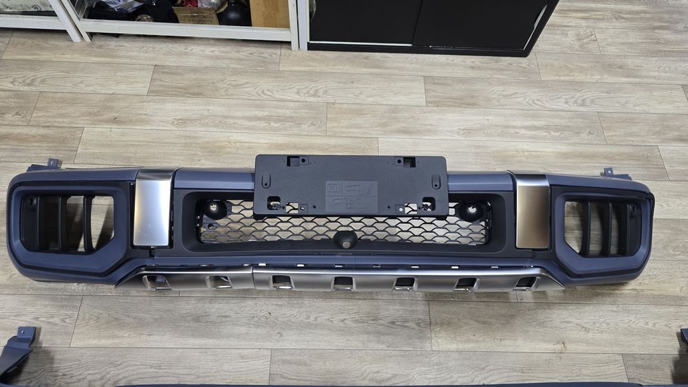 Передний бампер оригинал на W465 mercedes, G63amg