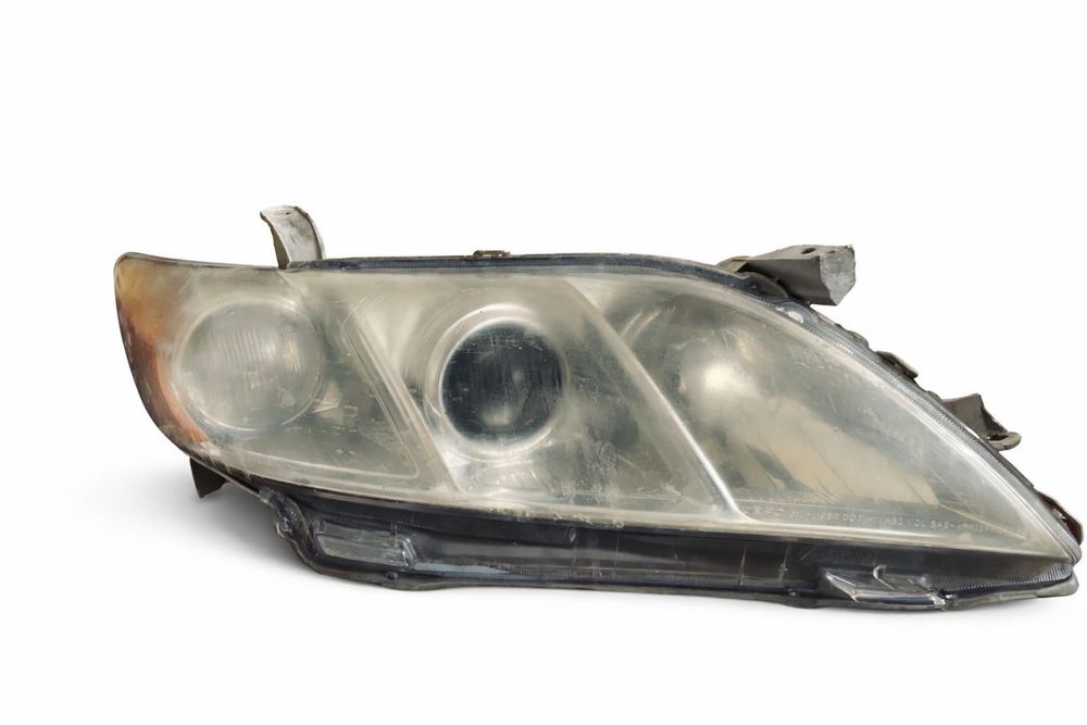 Перендие фара для камри 40