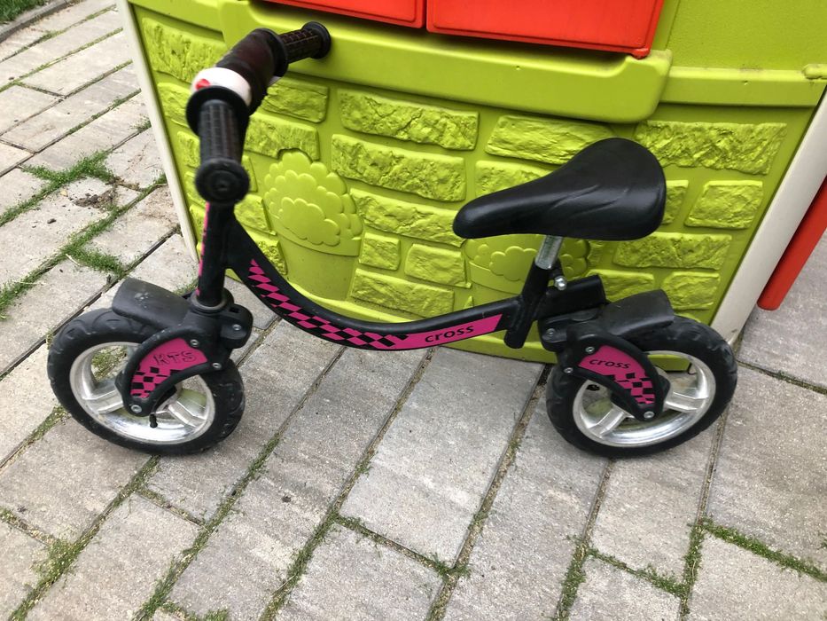 Bicicleta echilibru cu suspensii