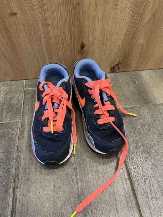 Nike маратонки 28 номер