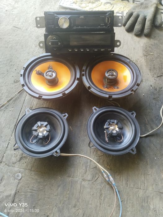 Продам магнитофон JVC оригинал AUX Флешка диск 4шт колонки за 20 тыс