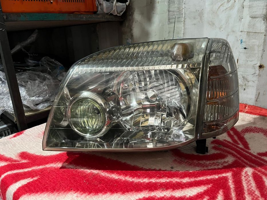 Фары на Ниссан x-trail