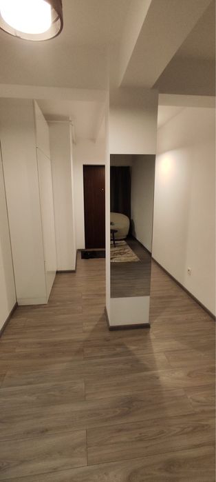 Inchiriez apartament