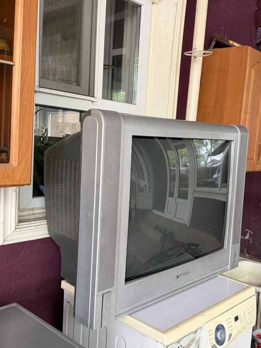 Продается телевизор