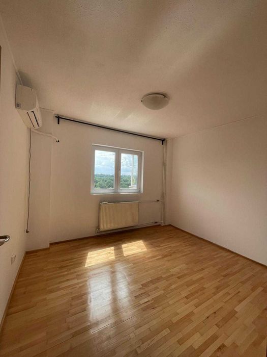 vand apartament 3 camere bd Tineretului sector 4