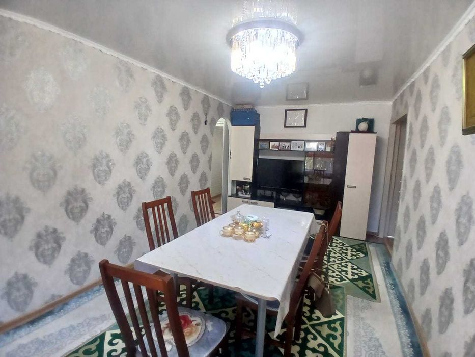 3х ком .квартира Парковая 60