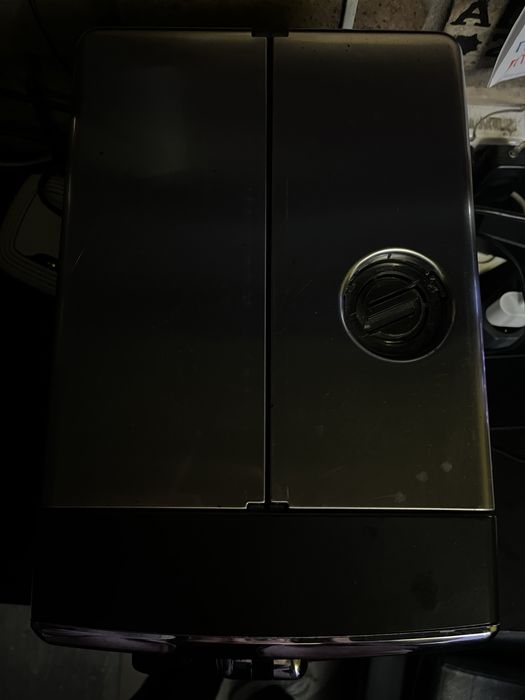 Кофемашинка Delonghi