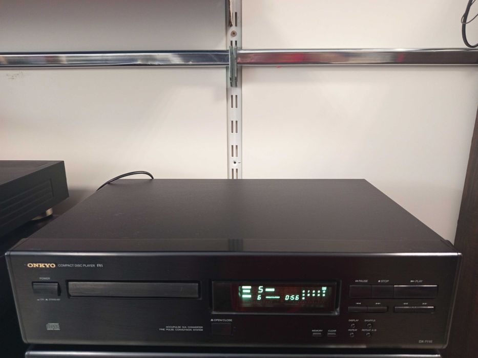 Onkyo DX-7110 cd player