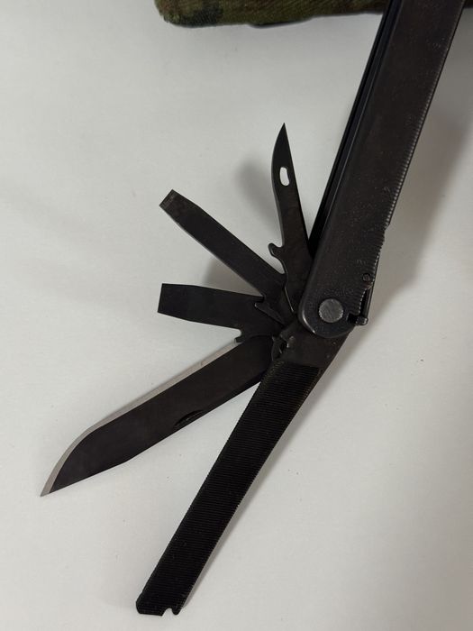 Leatherman negru