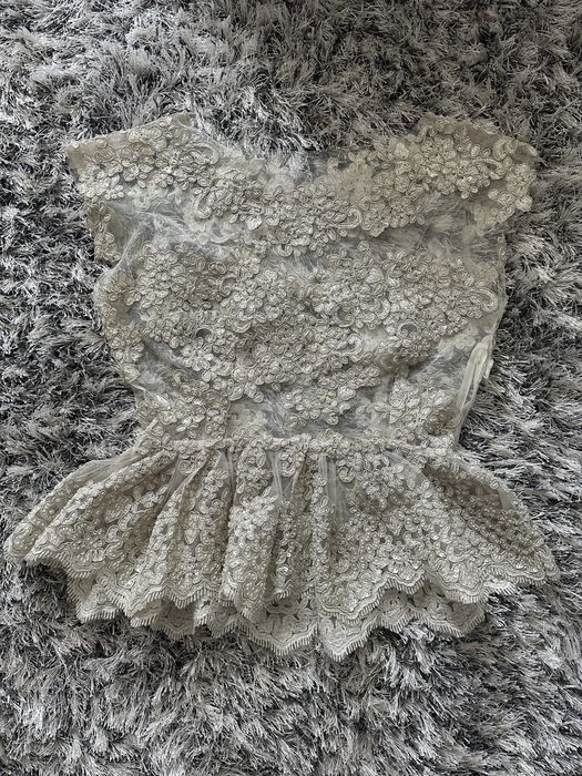Bluza de ocazie cusuta manual cu margelute aurii