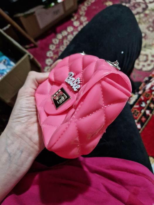 Продам детскую сумочку барби