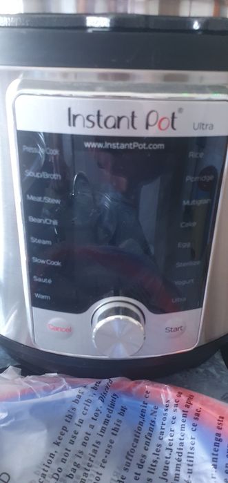 Instant Pot Ultra Robot multifunctional