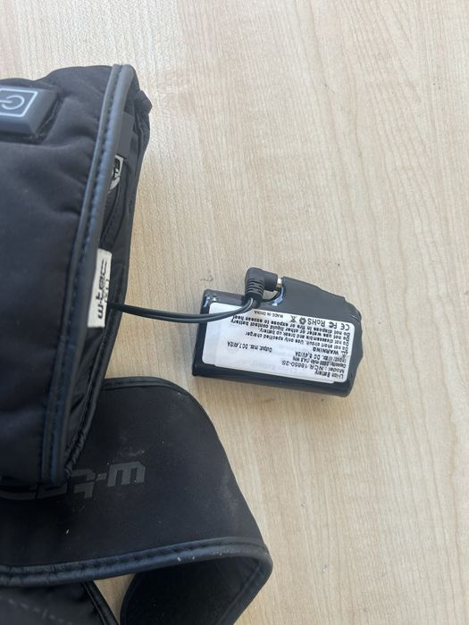 Manusi Moto incalzite inSPORTline HEATston