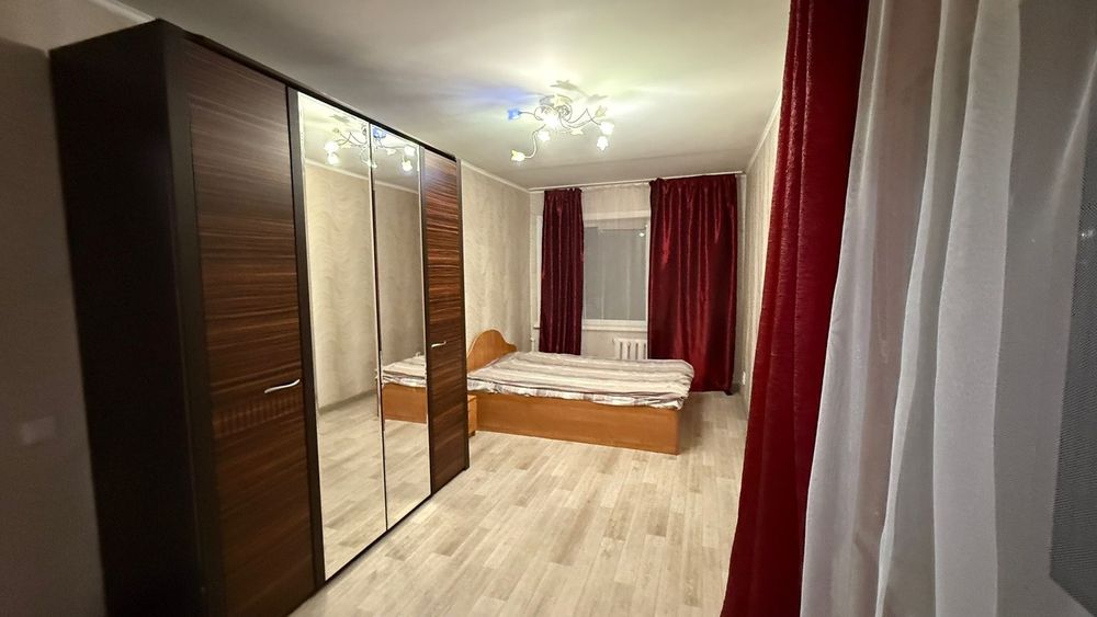 3 комн Центр,,кафе Тайга,Айсберг