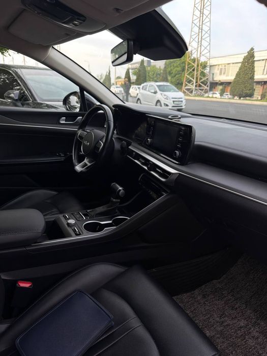 Kia k5 srochna sotiladi