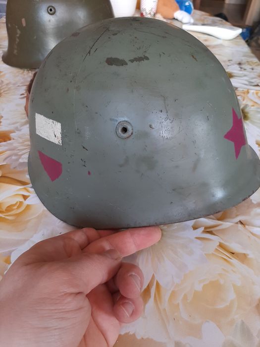 Военна каска автентична