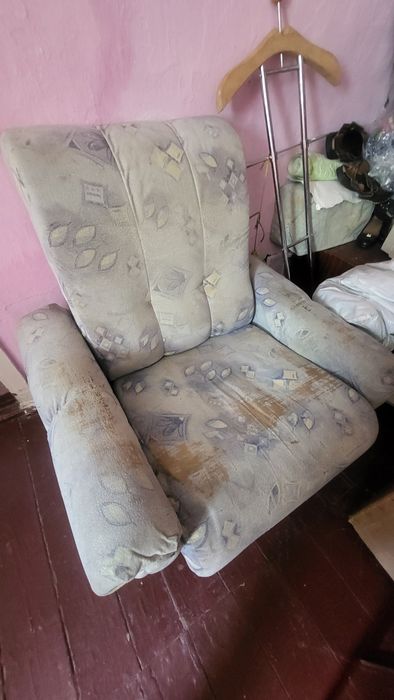 Продам диван и 2 кресла