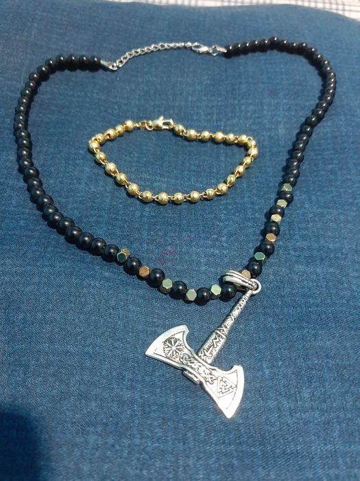 Lanț  și  brățară