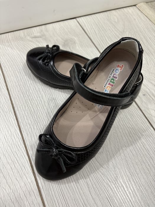 Продам туфли на девочку! Кожа!