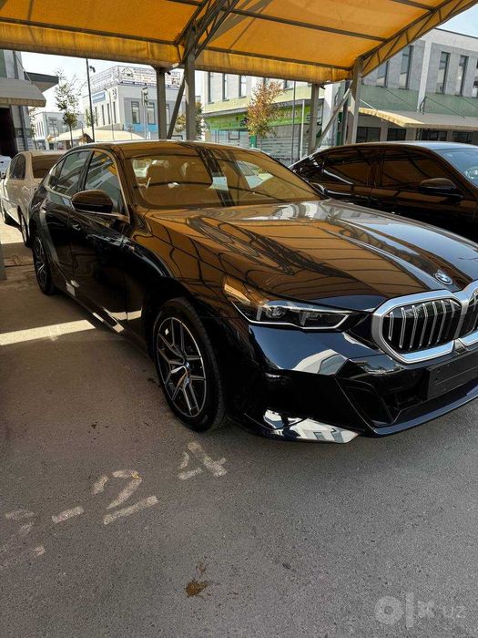BMW i5 35L Full 340 ot kuchi