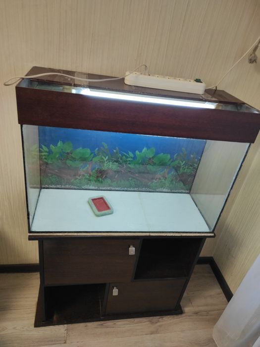 Продам аквариум на 130 л.