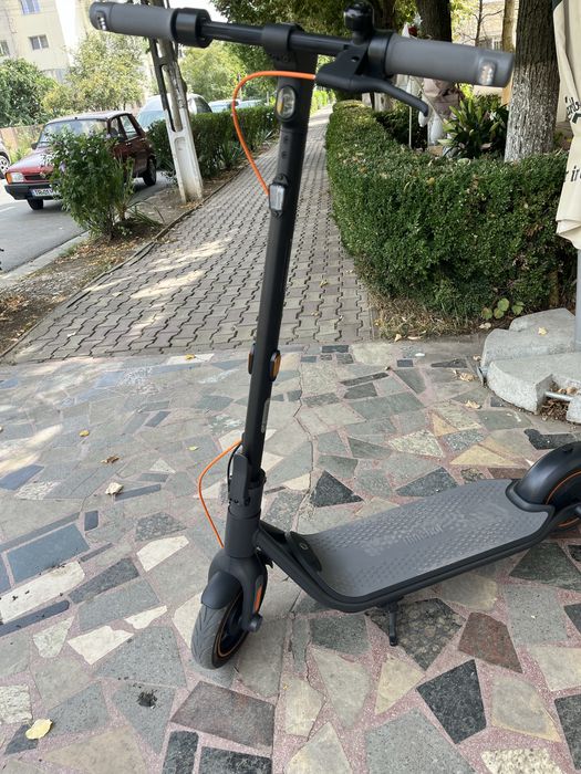 Vand trotineta electrica ninebot f65i