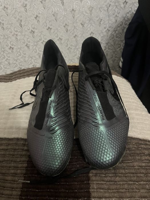 Спортивная обув бутц