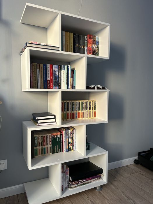 Стеллаж полка для книг