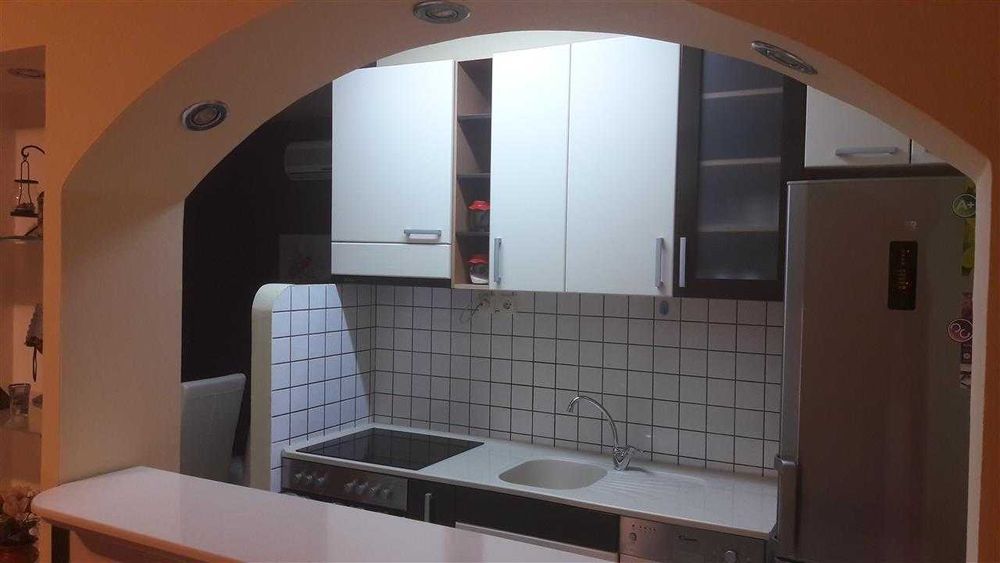 Дава се под наем Двустаен апартамент в Бургас, Лазур - 64 кв.м за 153 € - Снимка #4