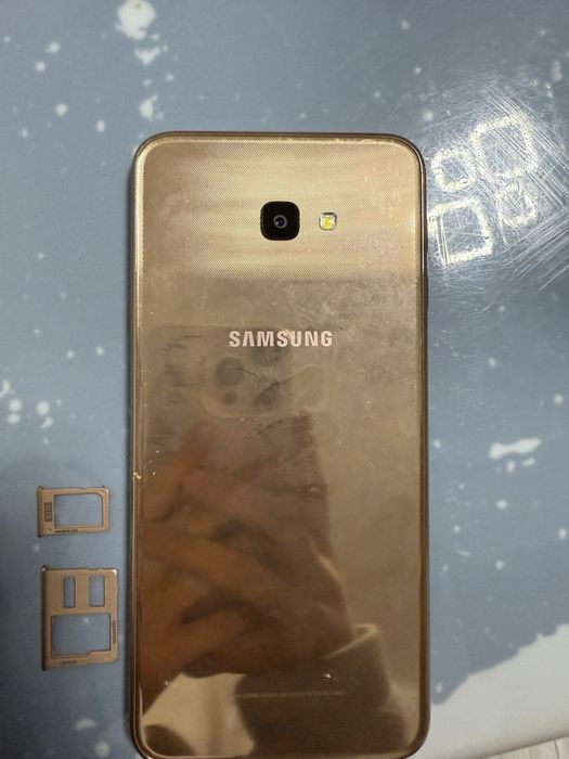 Продам  телефон