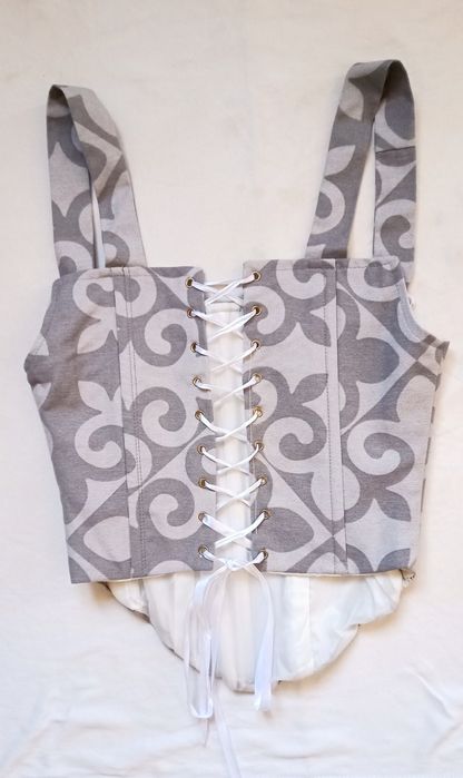 Элегантный этно корсет