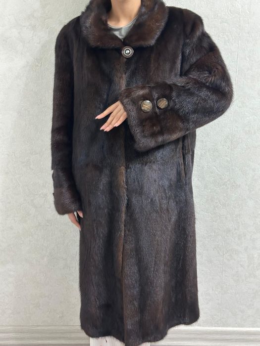 Продаётся норковая шуба