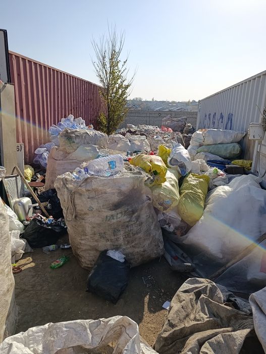 макулатура яшик пластмасса макалатура темир баклашки целофан