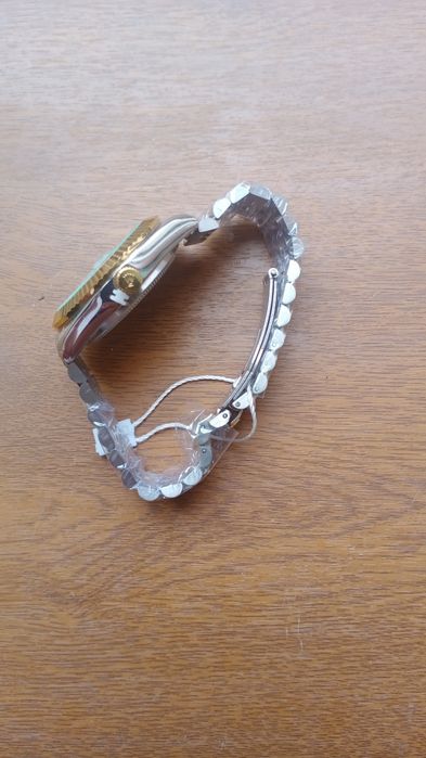 Roleks soat. Yangi umumn taqilmagan