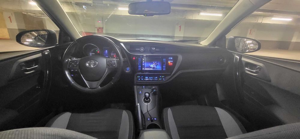 Toyota Auris break hybrid 1.8 136cp