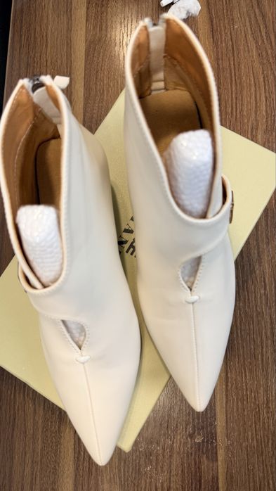 Женские ботильоны Fendi