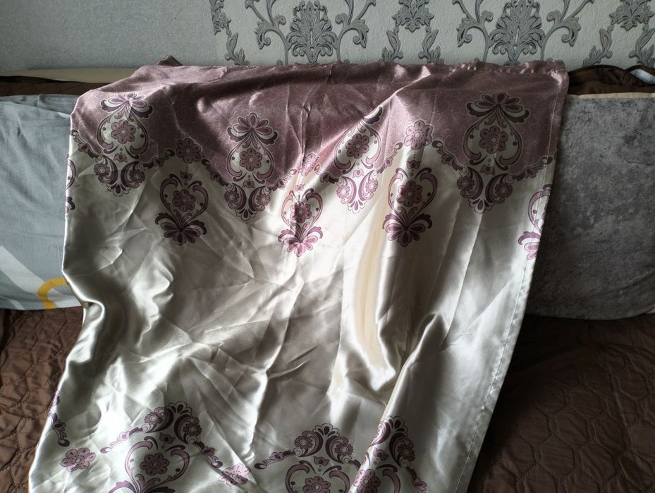 Продам ковер,шторы,покрывало