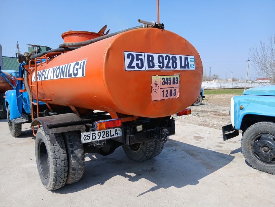 Бензавоз Газ 53 .