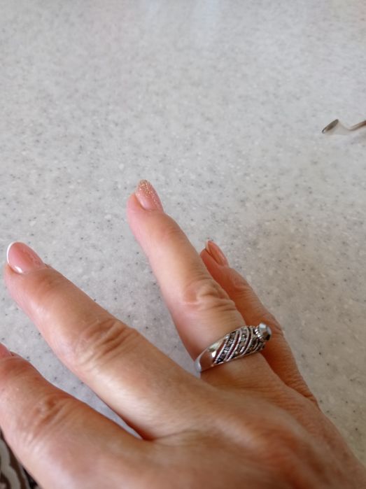 Продам красивое кольцо