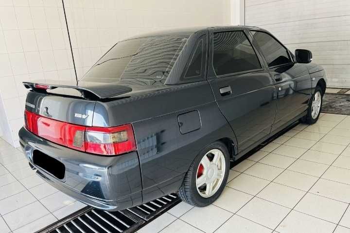 Продаю ваз   2110