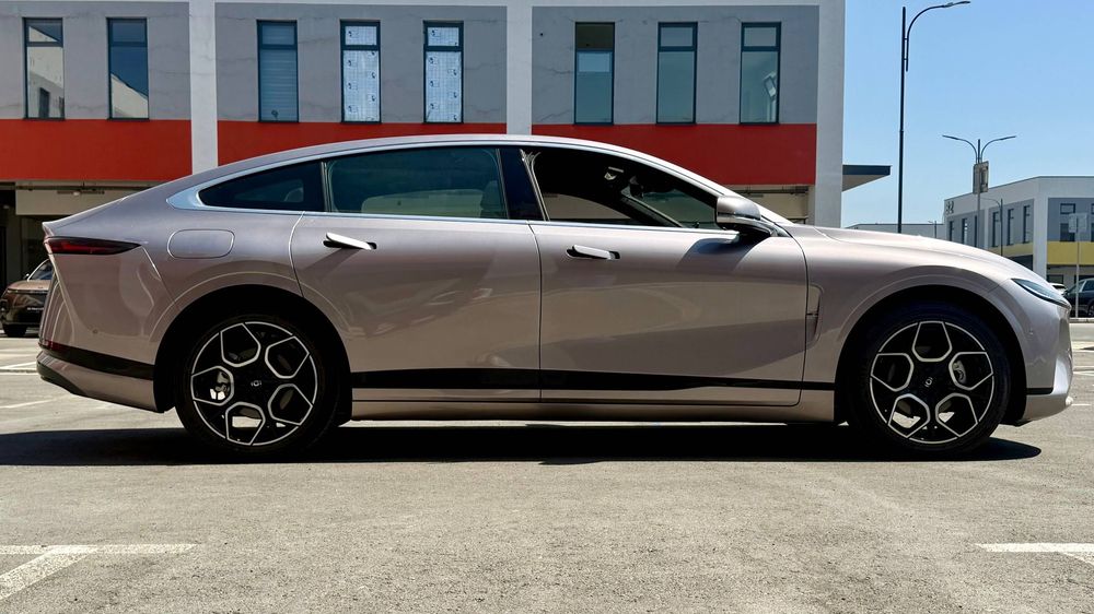 Nevo A07 Hybrid 2025: Bir bak bilan 1200 km! $27,000