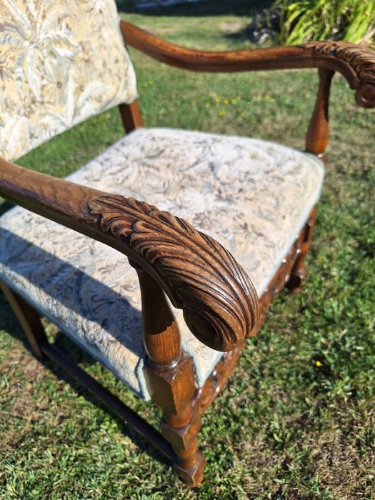 Винтидж кресло,  стол с богата дърворезба
