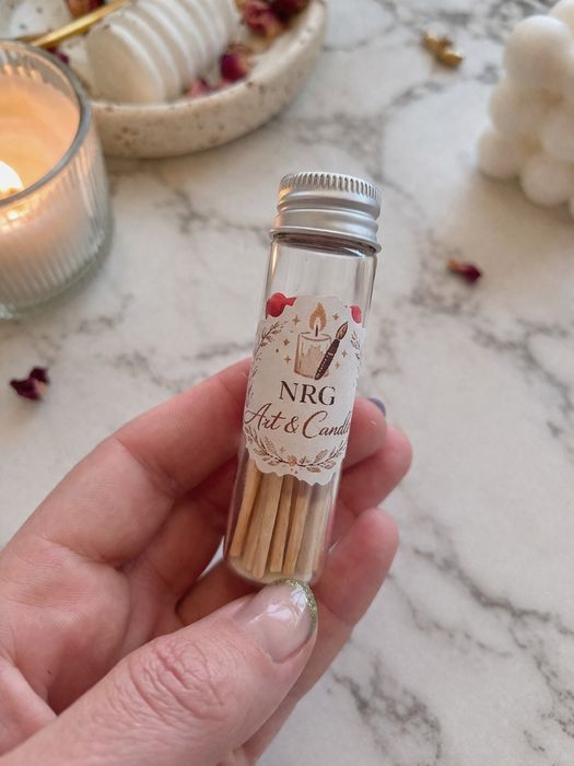 Ръчно изработен комплект свещи „Цветна прегръдка“ 
Ръчно изработени ароматни свещи