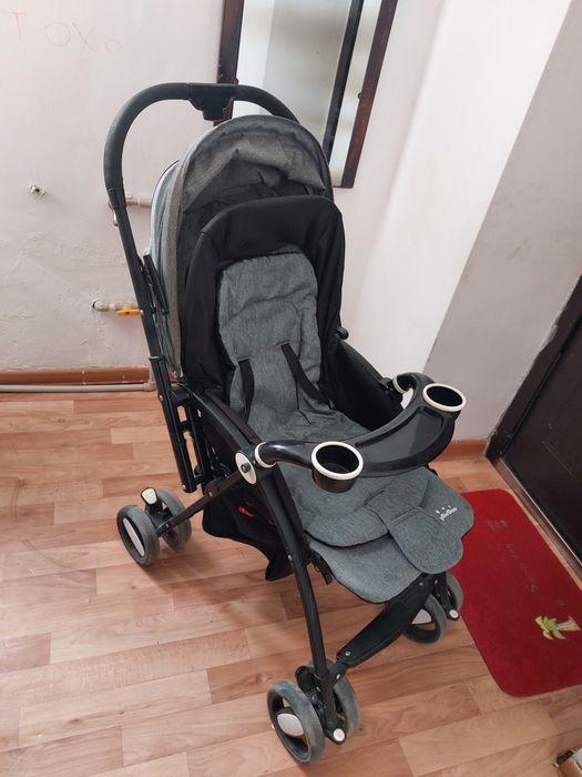 Коляска в отличном состоянии